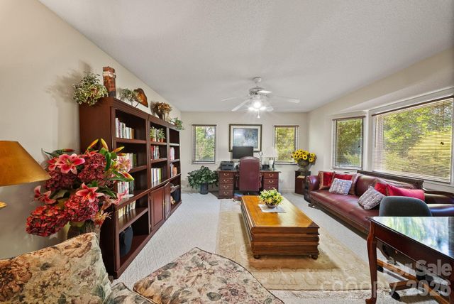16 Zachary Ridge Road, Asheville, NC 28804