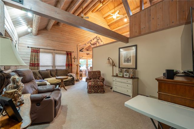 480 Sandworks Rd, East Huntingdon, PA 15639