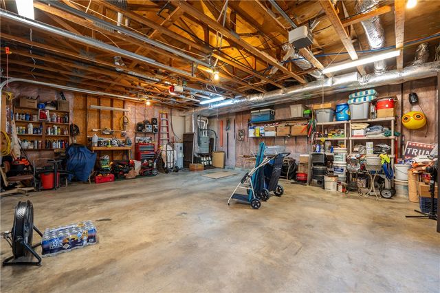 480 Sandworks Rd, East Huntingdon, PA 15639