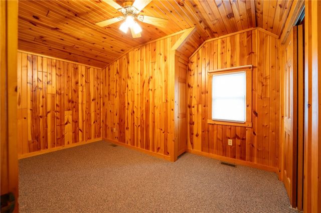 480 Sandworks Rd, East Huntingdon, PA 15639