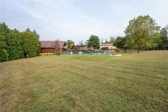 480 Sandworks Rd, East Huntingdon, PA 15639