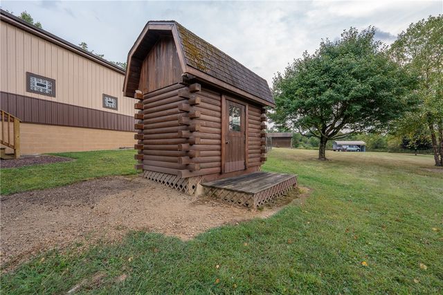 480 Sandworks Rd, East Huntingdon, PA 15639