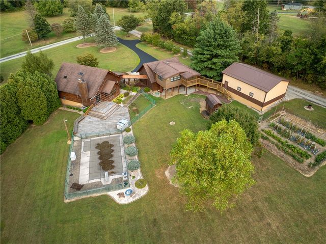 480 Sandworks Rd, East Huntingdon, PA 15639