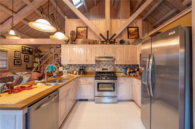 480 Sandworks Rd, East Huntingdon, PA 15639