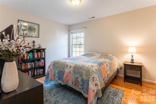 16 Kinsale Drive, Leicester, NC 28748