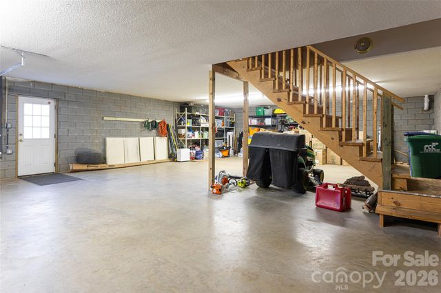 16 Kinsale Drive, Leicester, NC 28748