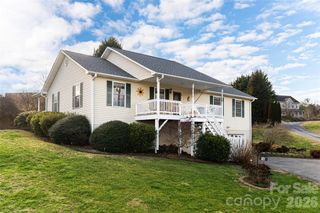 16 Kinsale Drive, Leicester, NC 28748