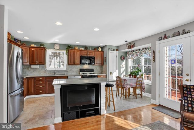 375 BELCOURT WAY, Harleysville, PA 19438