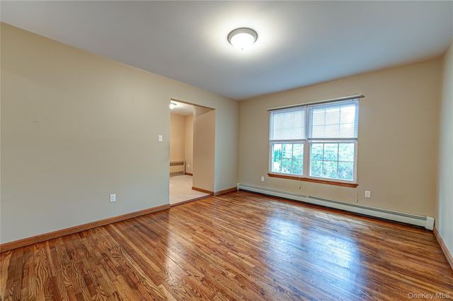 15 Washington Avenue, Miller Place, NY 11764