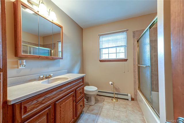 15 Washington Avenue, Miller Place, NY 11764
