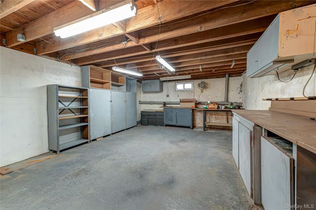 15 Washington Avenue, Miller Place, NY 11764