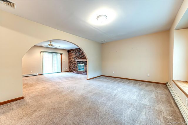 15 Washington Avenue, Miller Place, NY 11764