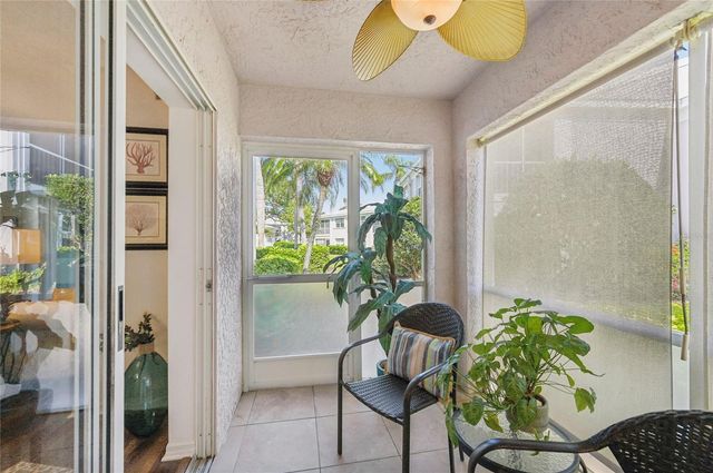 5647 SHEFFIELD GREENE CIRCLE 29, Sarasota, FL 34235