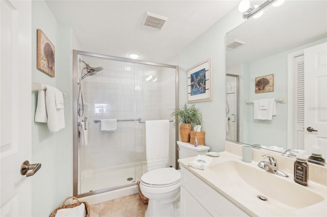 5647 SHEFFIELD GREENE CIRCLE 29, Sarasota, FL 34235