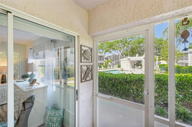 5647 SHEFFIELD GREENE CIRCLE 29, Sarasota, FL 34235