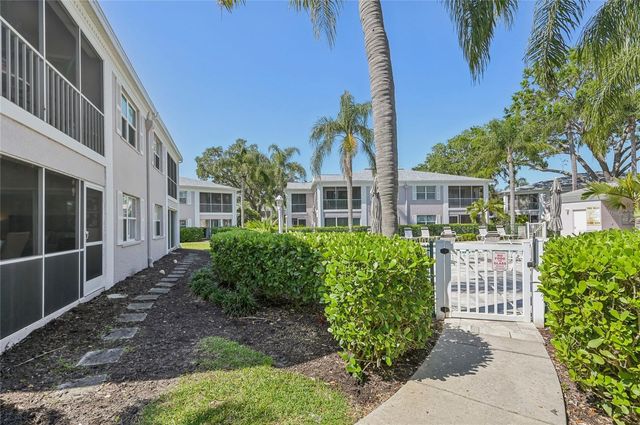 5647 SHEFFIELD GREENE CIRCLE 29, Sarasota, FL 34235