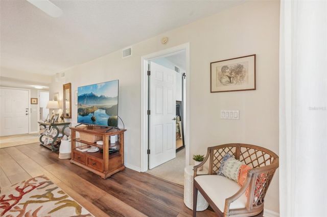 5647 SHEFFIELD GREENE CIRCLE 29, Sarasota, FL 34235