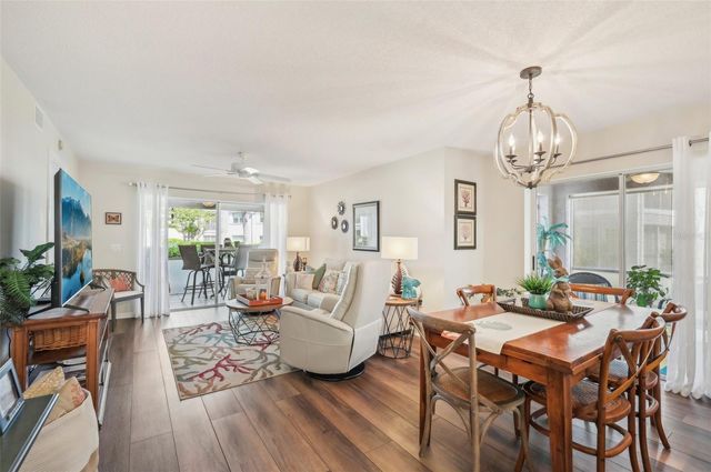 5647 SHEFFIELD GREENE CIRCLE 29, Sarasota, FL 34235