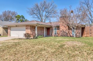 1621 Lexington Place, Bedford, TX 76022