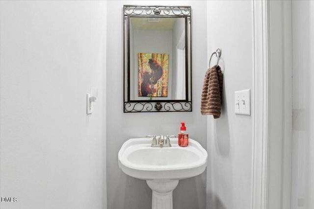 52 Hawks Nest Circle, Smithfield, NC 27577