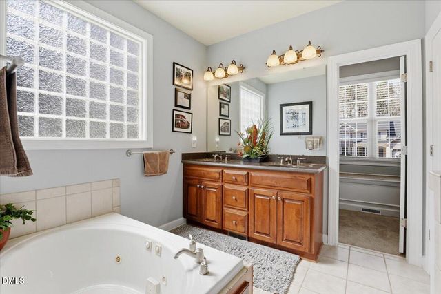 52 Hawks Nest Circle, Smithfield, NC 27577