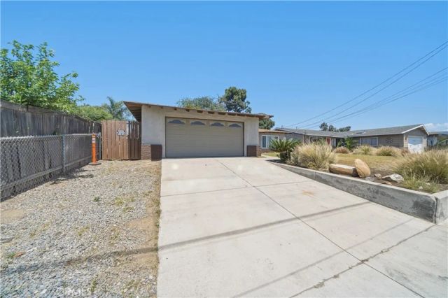 14732 Whittram, Fontana, CA 92335