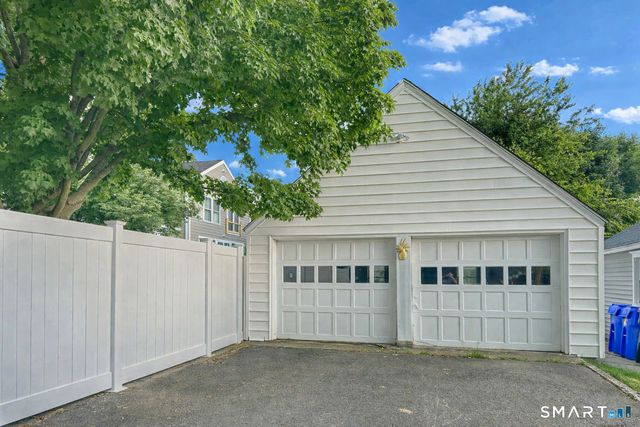 10 Ludlow Manor, Norwalk, CT 06855
