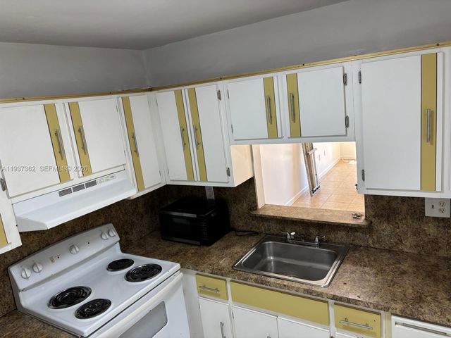 12035 NE 2nd Ave A421, North Miami, FL 33161