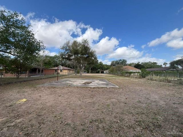 413 S 1st Street, Mcallen, TX 78501