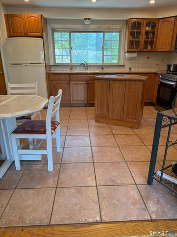397 Butternut Court, Orange, CT 06477