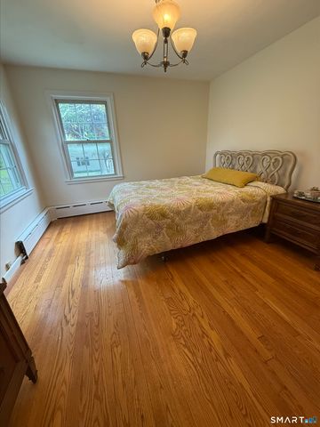 397 Butternut Court, Orange, CT 06477