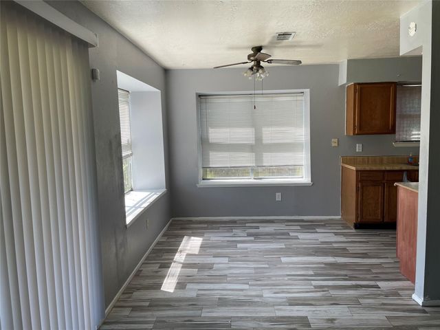 16619 La Gloria Drive, Houston, TX 77083