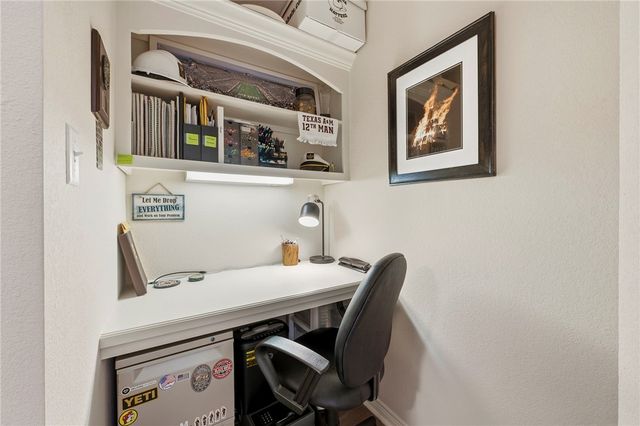 1000 Spring Loop 2003, College Station, TX 77840