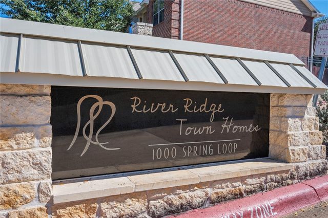 1000 Spring Loop 2003, College Station, TX 77840