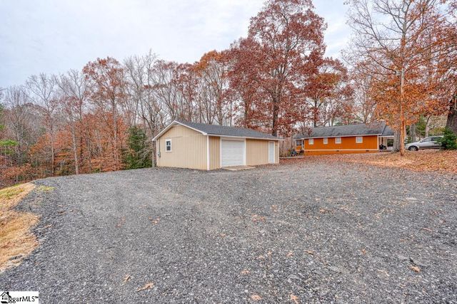 624 Pearson Town Road, Moore, SC 29369