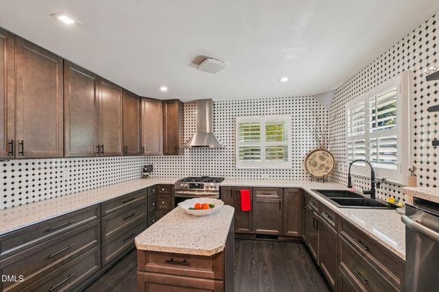 920 Apple Lane, Hillsborough, NC 27278