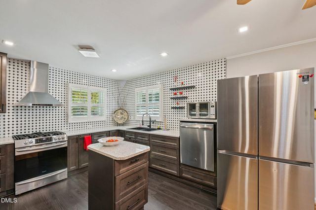 920 Apple Lane, Hillsborough, NC 27278