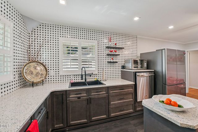 920 Apple Lane, Hillsborough, NC 27278