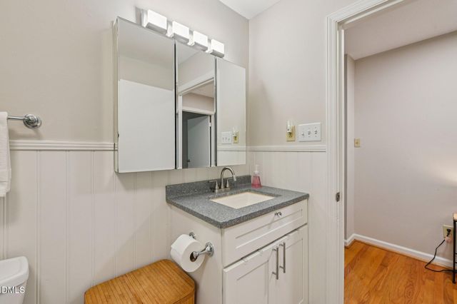 920 Apple Lane, Hillsborough, NC 27278