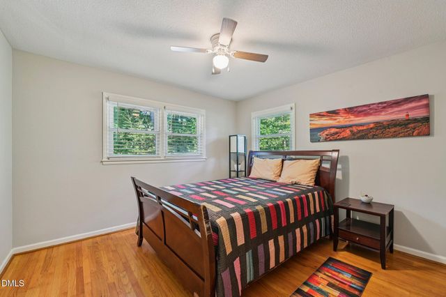 920 Apple Lane, Hillsborough, NC 27278