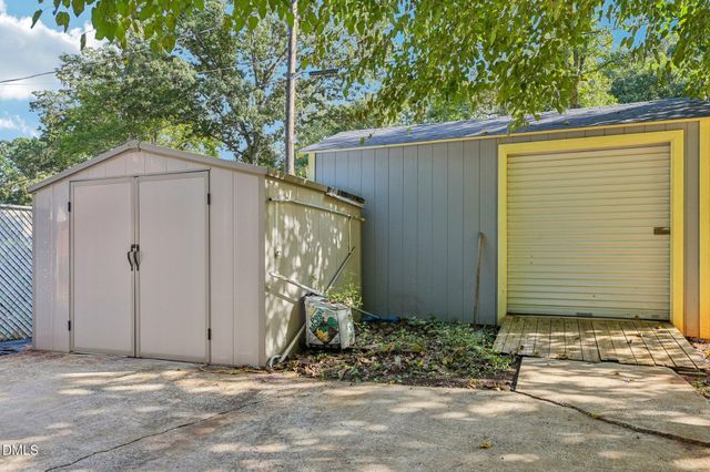 920 Apple Lane, Hillsborough, NC 27278