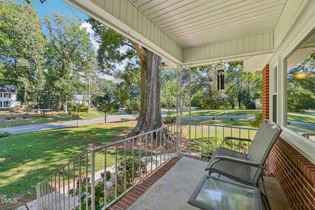 920 Apple Lane, Hillsborough, NC 27278