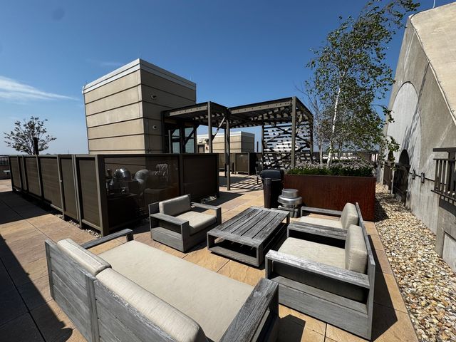 1323 W Morse Avenue 609, Chicago, IL 60626