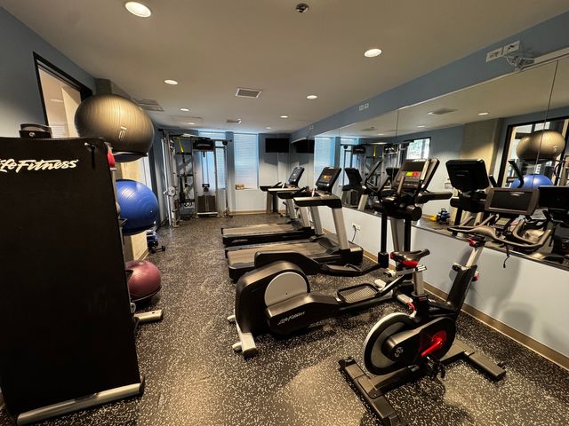 1323 W Morse Avenue 609, Chicago, IL 60626