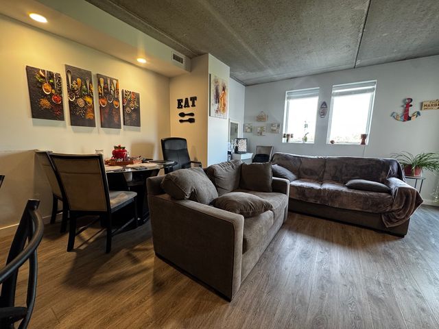 1323 W Morse Avenue 609, Chicago, IL 60626