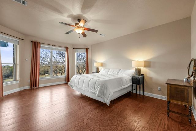 120 Oak Meadow TRL, Spicewood, TX 78669