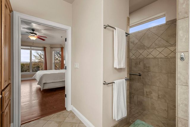 120 Oak Meadow TRL, Spicewood, TX 78669