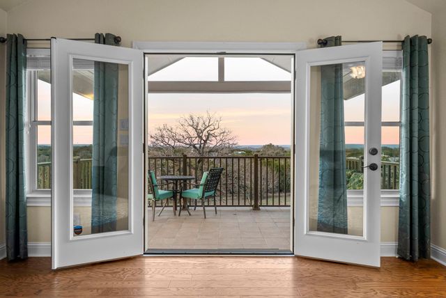 120 Oak Meadow TRL, Spicewood, TX 78669