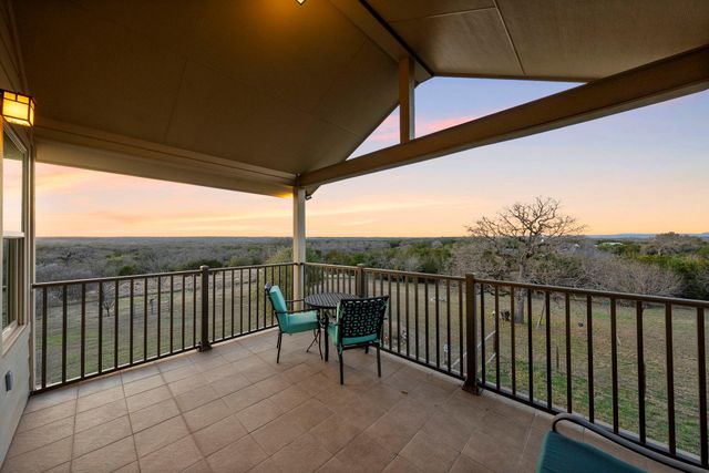 120 Oak Meadow TRL, Spicewood, TX 78669