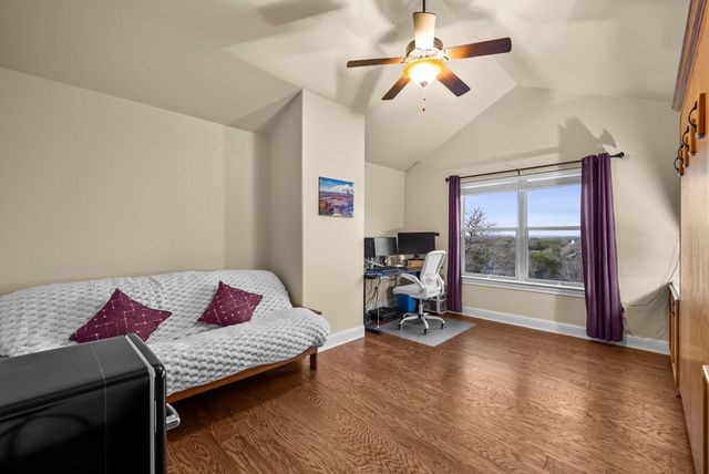 120 Oak Meadow TRL, Spicewood, TX 78669